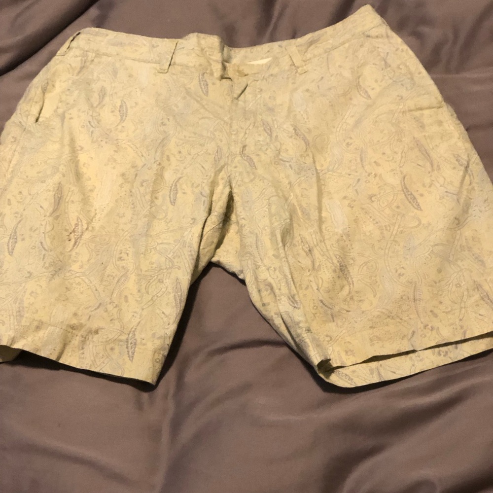 Men's Light Yellow Paisley Flat-Front Shorts
